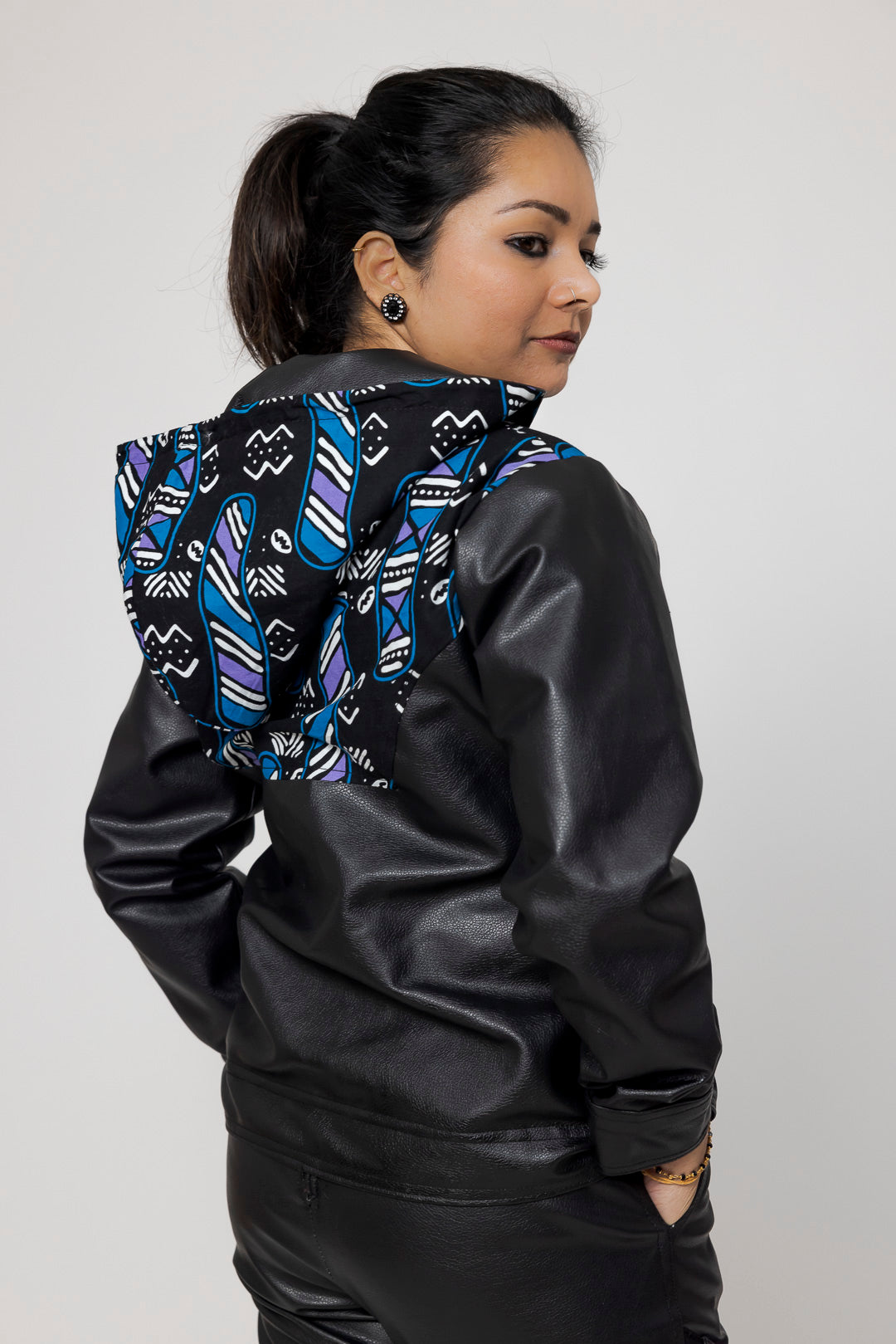 Kunstlederjacke und -hose Joggi